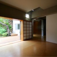 西宮市桜谷町の賃貸物件/和室（床はコルクに張り替え済）