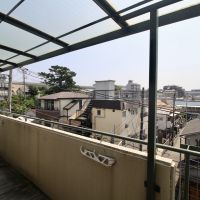 神戸市東灘区住吉東町の売買物件/ウッドデッキの敷かれたバルコニーは眺望も◎