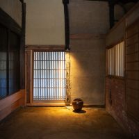 丹波篠山市市野々の賃貸物件/歴史を感じさせる、趣のあるテクスチャが魅力的な土間