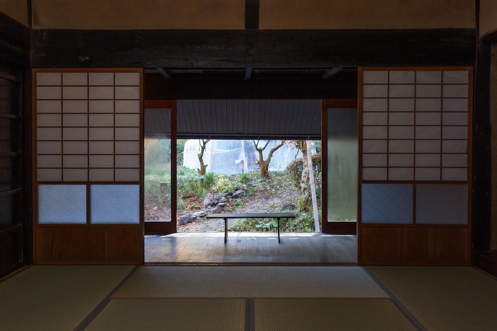 丹波篠山市市野々の賃貸物件/座敷から広縁を望む、端正な佇まい