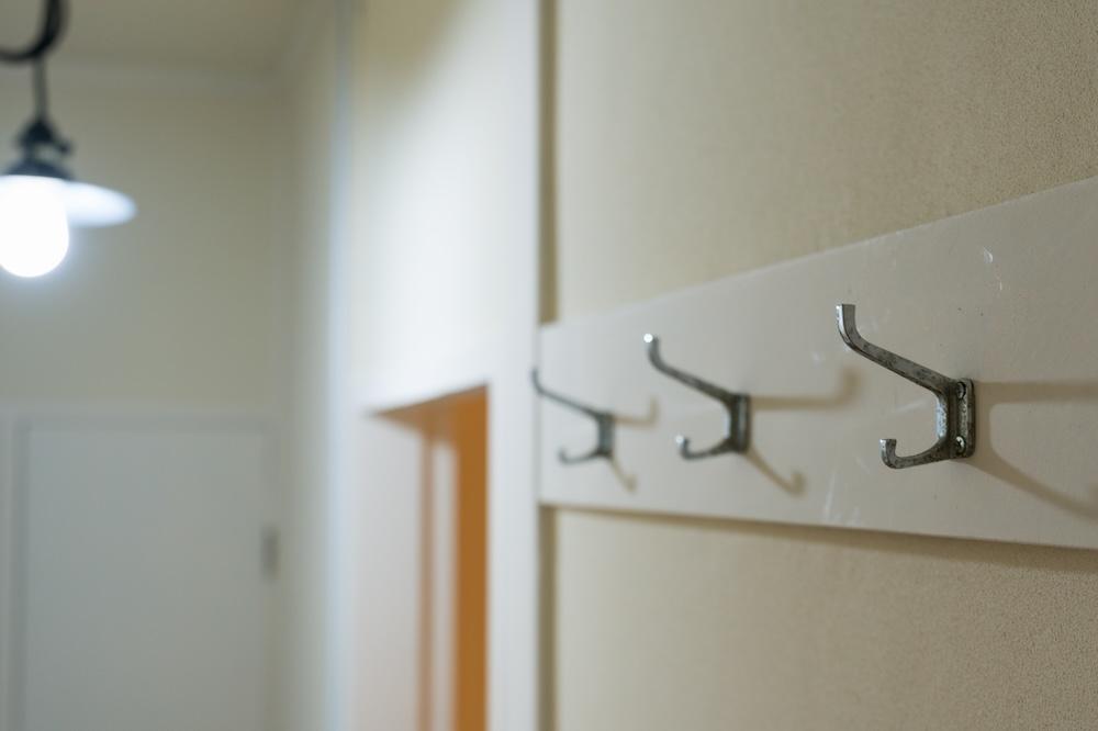 宝塚市長尾台の賃貸物件/コート掛けも既存のものを残しました