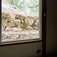 宝塚市長尾台の賃貸物件/キッチン横の和室から裏山を愛でる