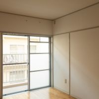 神戸市東灘区森北町の賃貸物件/2部屋の居室はどちらもバルコニーに面しています