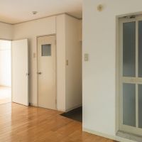 神戸市東灘区森北町の賃貸物件/レトロな建具