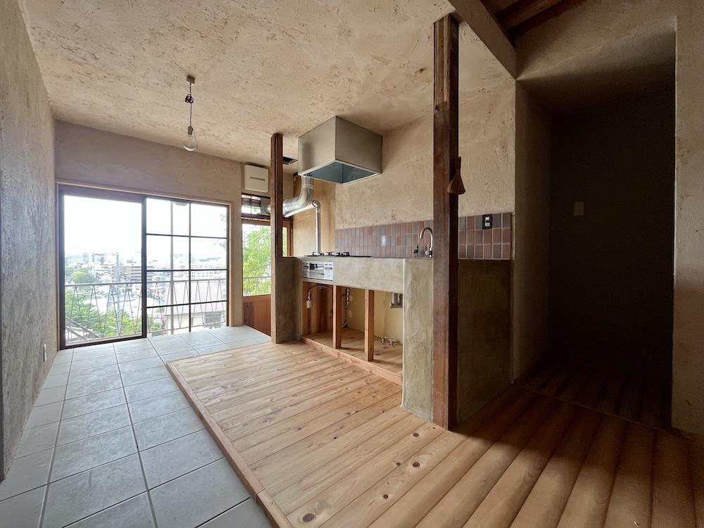 神戸市兵庫区山王町の賃貸物件/203:温かい部屋！というのが第一印象のこちら。ロフト完全個室仕様。寝れそう。