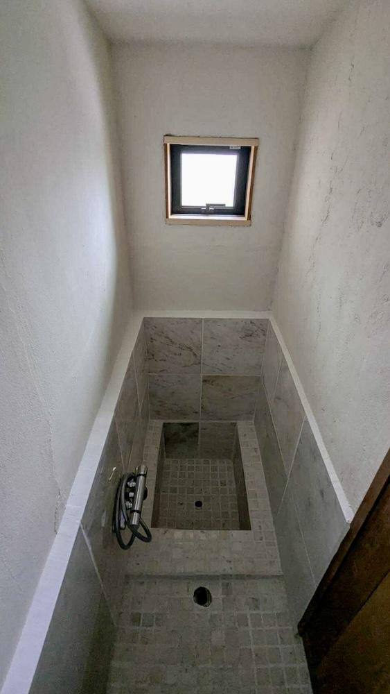 神戸市兵庫区山王町の賃貸物件/各部屋、お風呂、トイレがついてます。（こちらの部屋のお風呂は大理石なんだそう！）