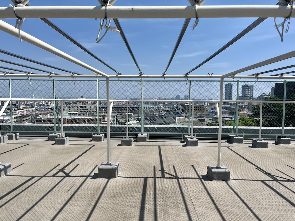 神戸市東灘区岡本の売買物件/洗濯物を干すことができる屋上。（各部屋のバルコニーには干せません。）