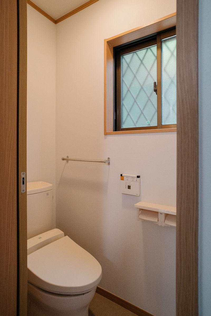 神戸市灘区六甲山町の賃貸物件/トイレは1Fに2つ