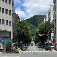 神戸市中央区山本通の賃貸物件/北野坂麓の交差点から見る景色が美しいです。