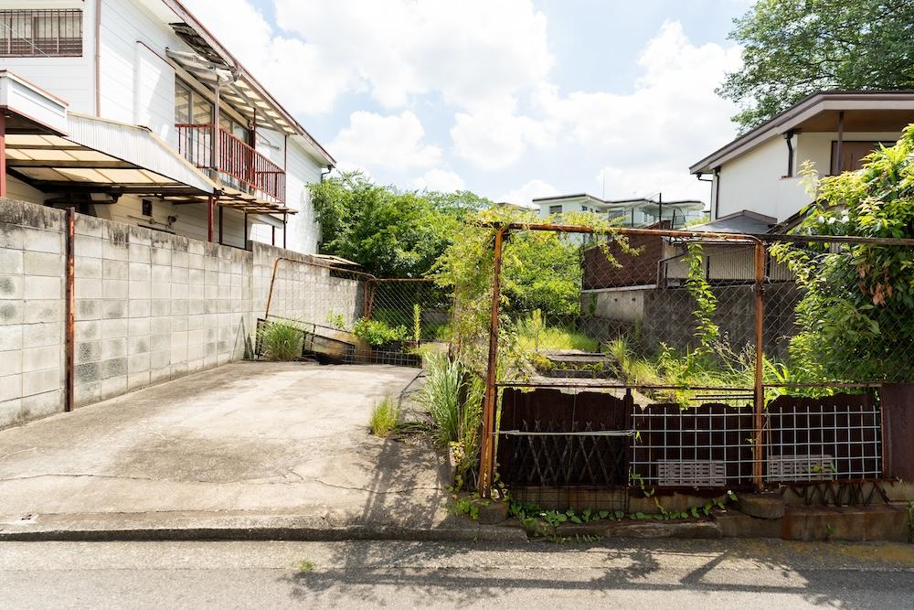 西宮市西平町の売買物件/更地区画。人工地盤のため地下階あり。