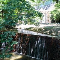 西宮市西平町の売買物件/緑道の方へぐるっと回って散歩するのが気持ちいい