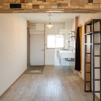 尼崎市道意町の賃貸物件/玄関側にも窓があり、風が抜けます