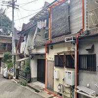 宝塚市清荒神の賃貸物件/連棟長屋の一角、赤枠内が本物件