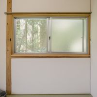 神戸市灘区六甲山町北六甲の売買物件/網戸越しの風景も素敵。