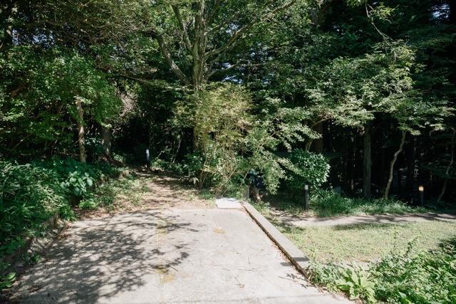 神戸市灘区六甲山町北六甲の売買物件/中庭で全ての棟がつながっています。