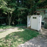 神戸市灘区六甲山町北六甲の売買物件/管理棟の前トイレも。