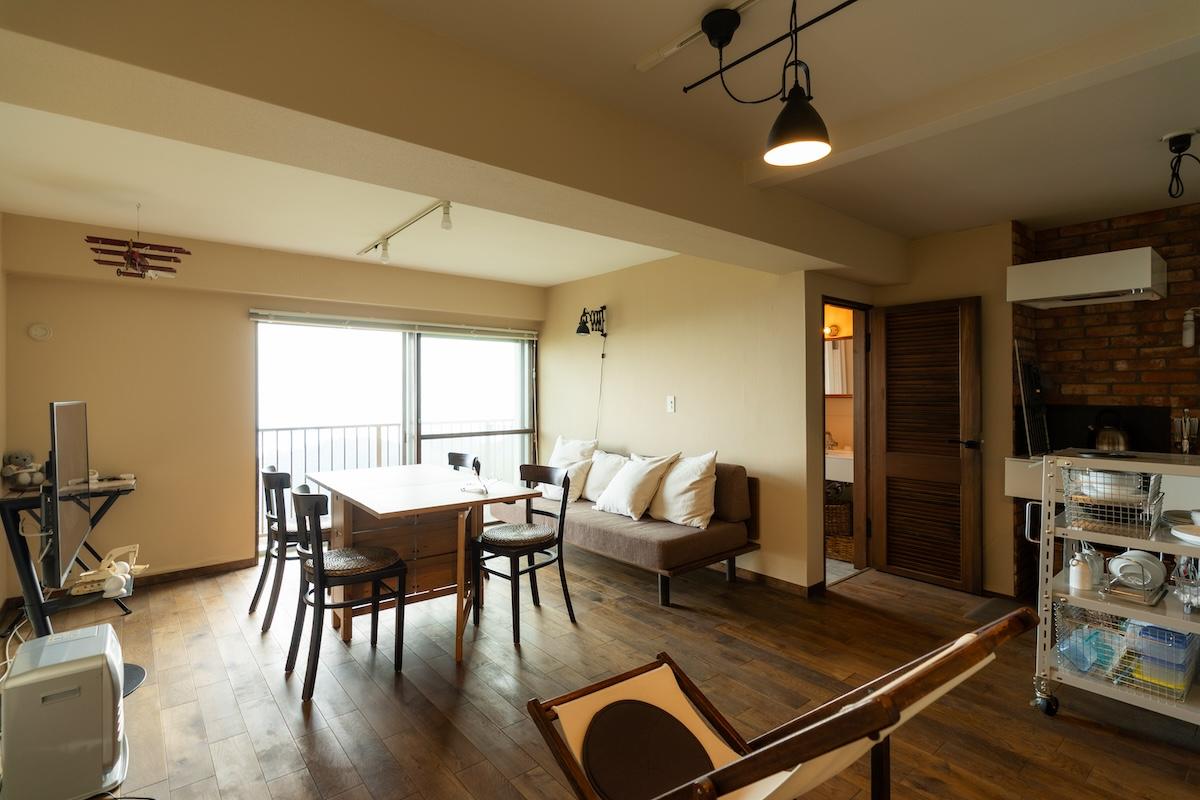 神戸市灘区六甲山町西谷山の売買物件/リビングダイニングは15帖とゆったり