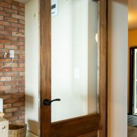 神戸市灘区六甲山町西谷山の売買物件/扉を開けると、海の見えるリビング。これぞリゾートマンション！