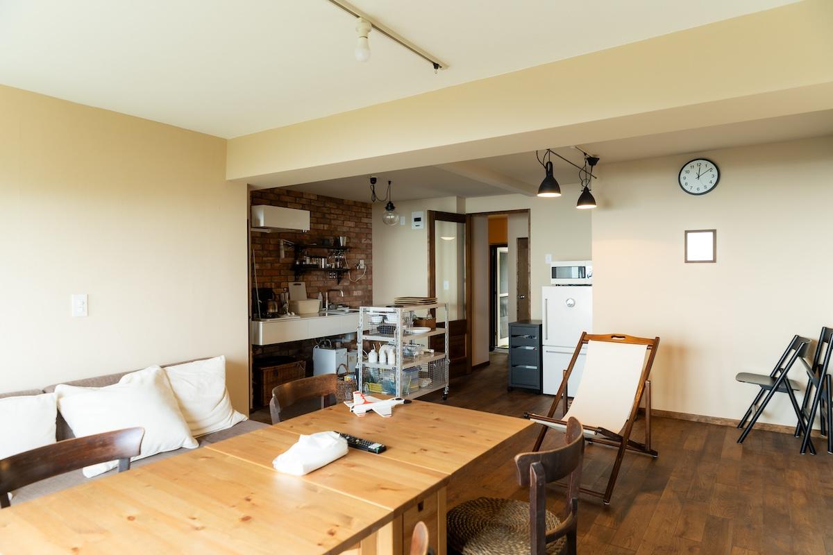 神戸市灘区六甲山町西谷山の売買物件/無垢のフローリングは味わいがあるし、裸足も喜ぶ