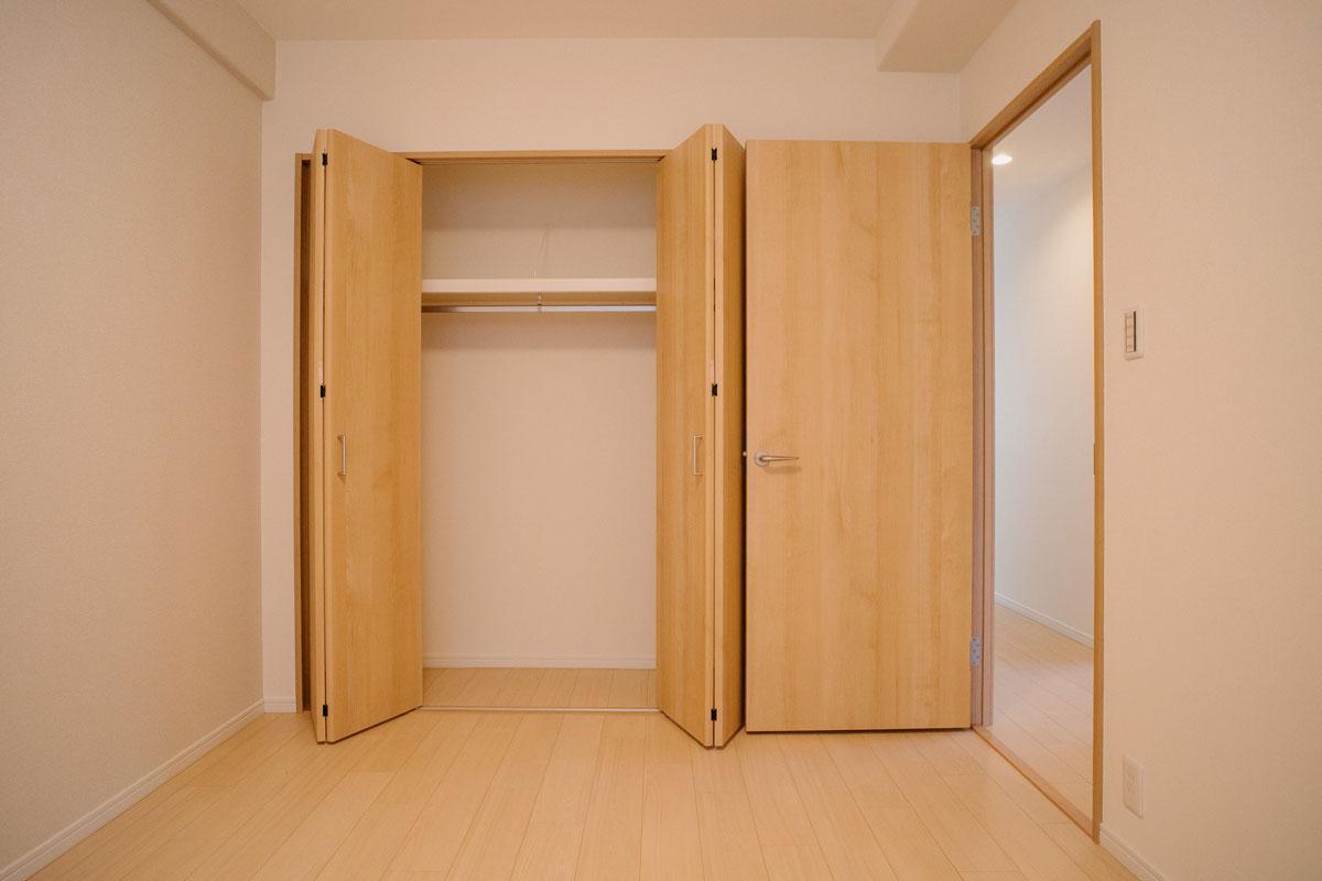 神戸市灘区篠原台の売買物件/クローゼットが各個室に