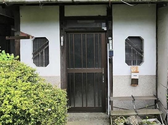 洲本市山手の売買物件/趣たっぷりの玄関