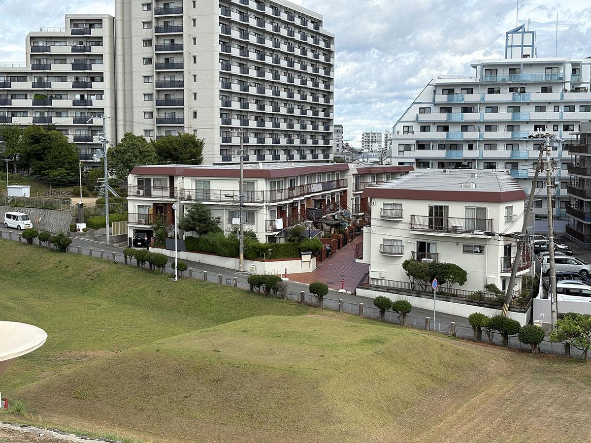 神戸市垂水区五色山の売買物件/古墳から見た物件