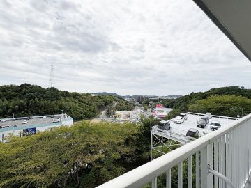 神戸市北区泉台の売買物件/山の街のリノベ団地