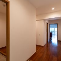 宝塚市花屋敷松ガ丘の賃貸物件/廊下やシューズクロークまでゆったり