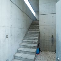 神戸市東灘区田中町の賃貸物件/玄関までのアプローチもかっこいい