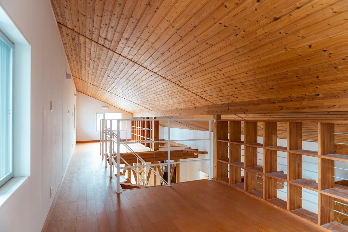 宝塚市花屋敷荘園の賃貸物件/勾配天井のロフト部分も十分寝室にできる広さがあります