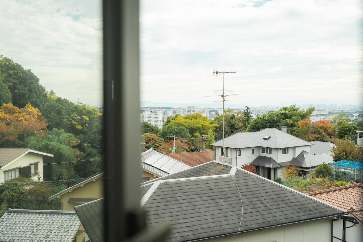 宝塚市花屋敷荘園の賃貸物件/ロフトからの眺め