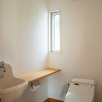 宝塚市花屋敷荘園の賃貸物件/2階トイレ