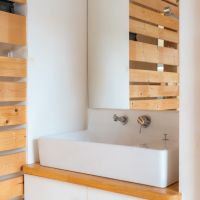 宝塚市花屋敷荘園の賃貸物件/帰宅後、玄関をあがるとすぐに手が洗えます