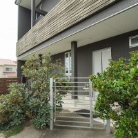 宝塚市花屋敷荘園の賃貸物件/エントランス