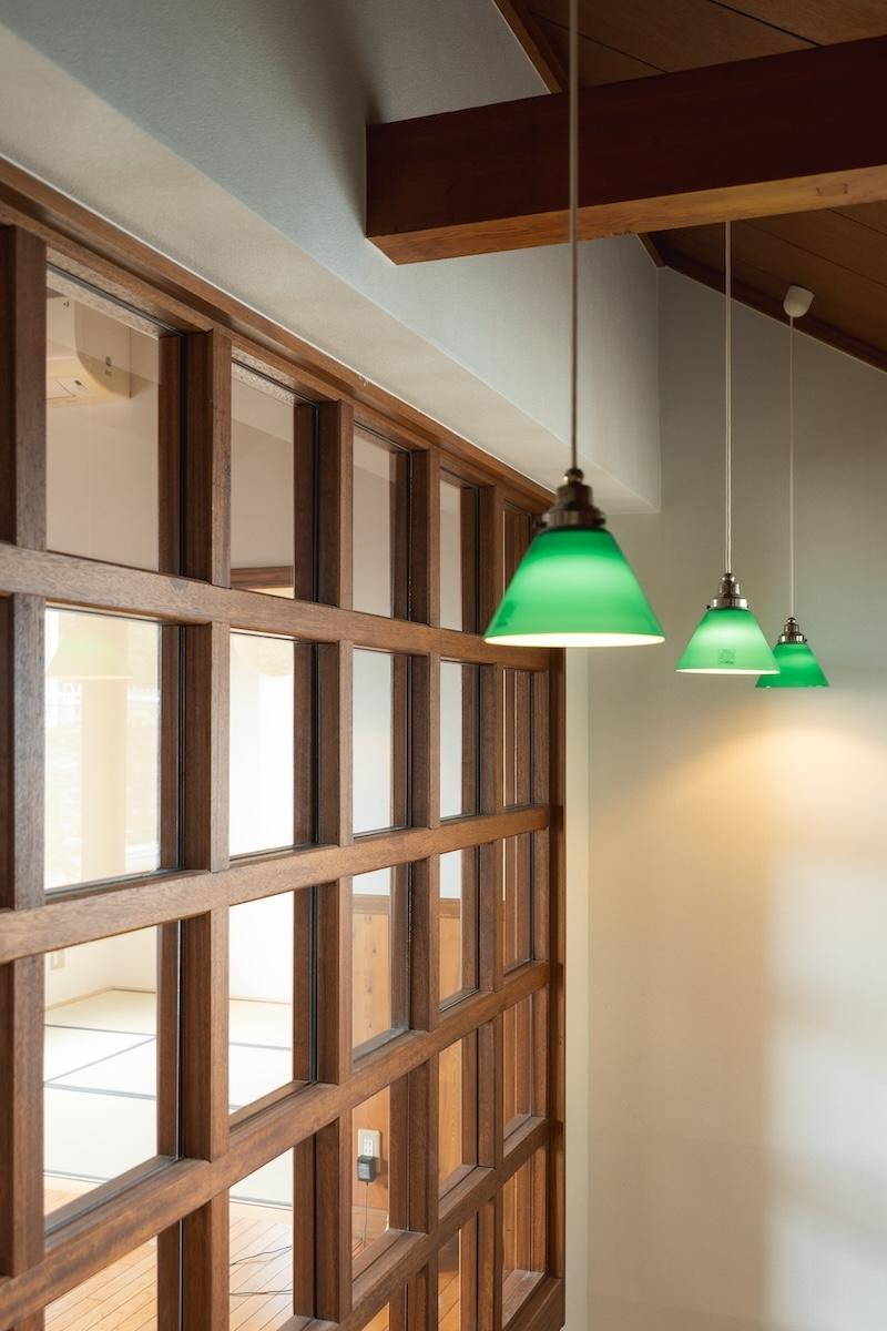 神戸市東灘区住吉山手の賃貸物件/吹き抜け階段の雰囲気がお気に入り