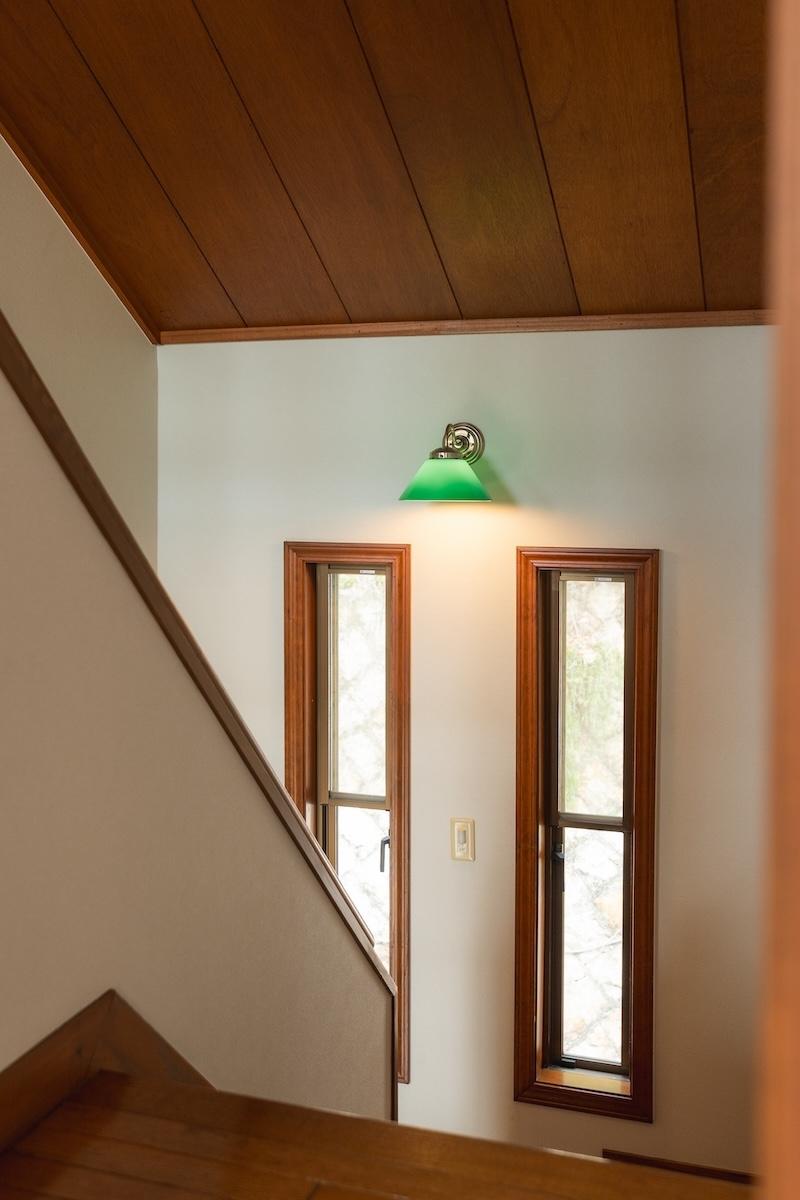 神戸市東灘区住吉山手の賃貸物件/階段をおりると