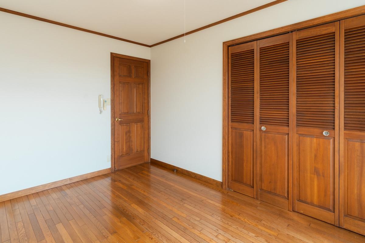 神戸市東灘区住吉山手の賃貸物件/木の建具でカントリーな感じ