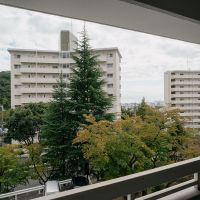 神戸市東灘区住吉台の売買物件/この日は海にサンフラワーが停泊中。