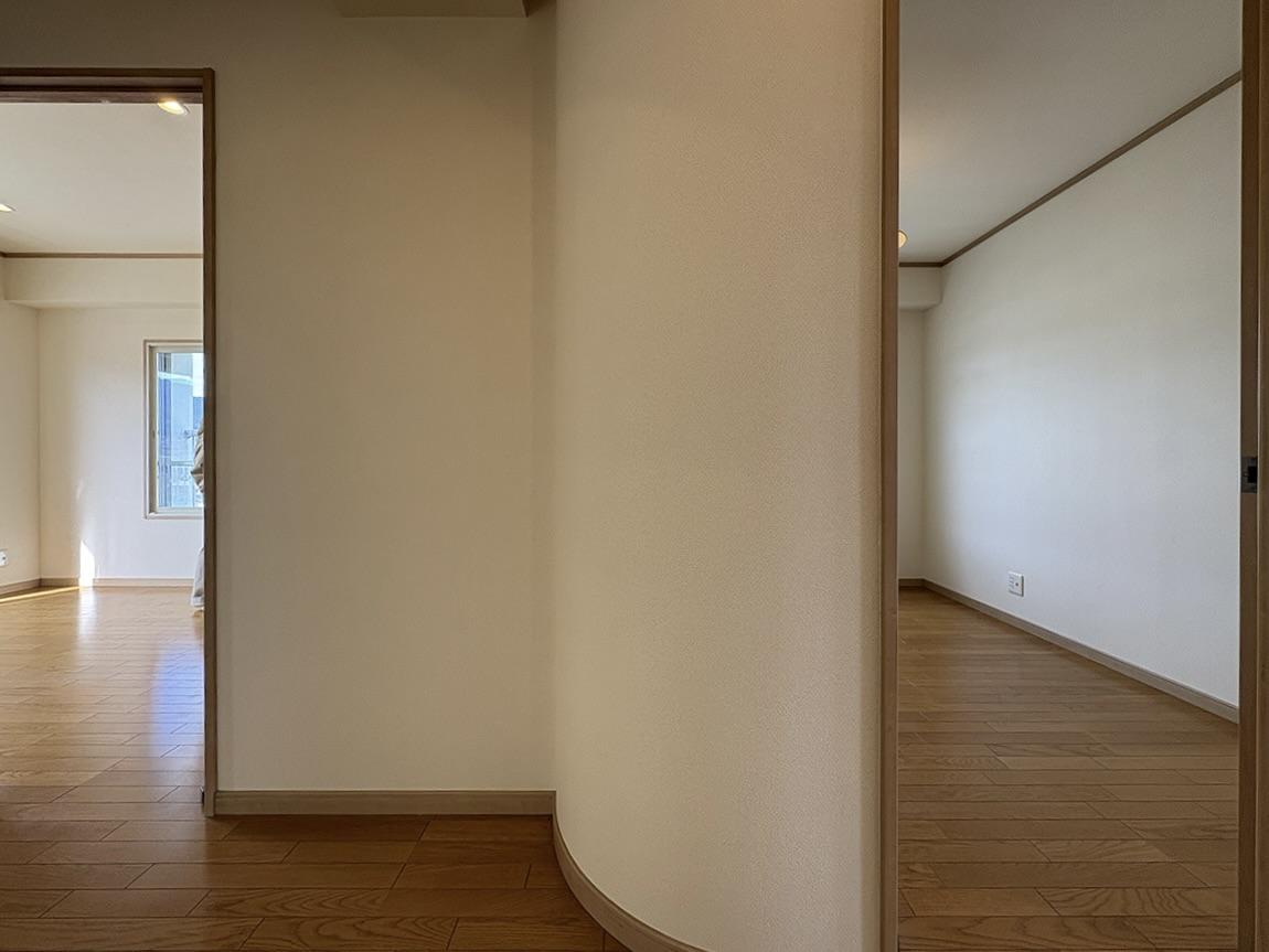 淡路市久留麻の売買物件/Rの壁がかわいい