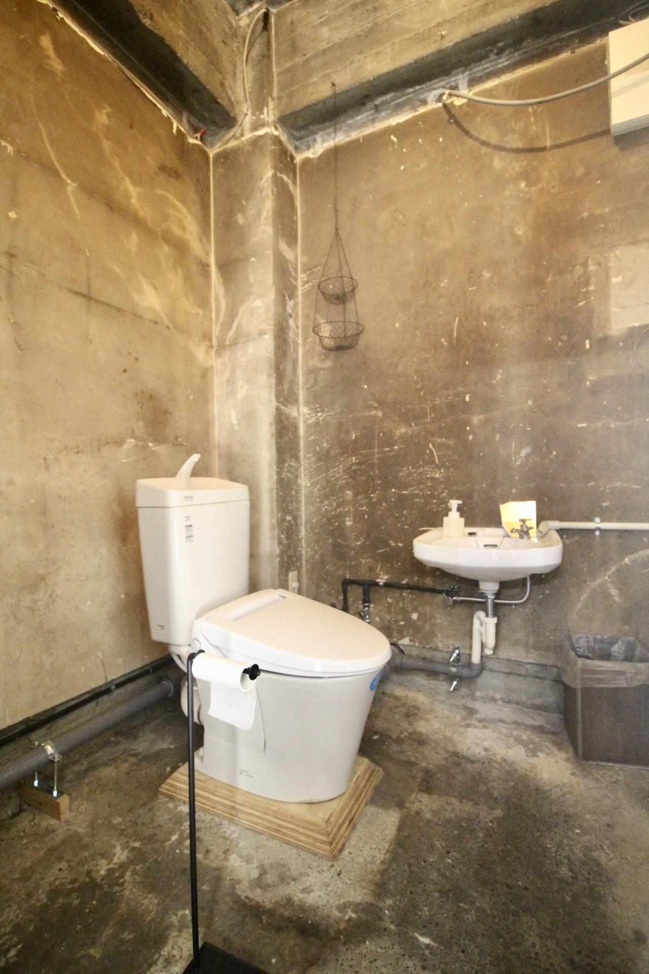 神戸市長田区神楽町の賃貸物件/残置物のトイレ（現況写真）