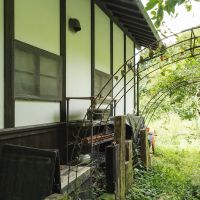 神戸市北区有野町唐櫃の売買物件/植物でアーチのゲートをつくりたい