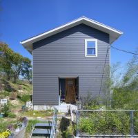 西宮市甲陽園目神山町の売買物件/平屋のような個性的なフォルムの外観