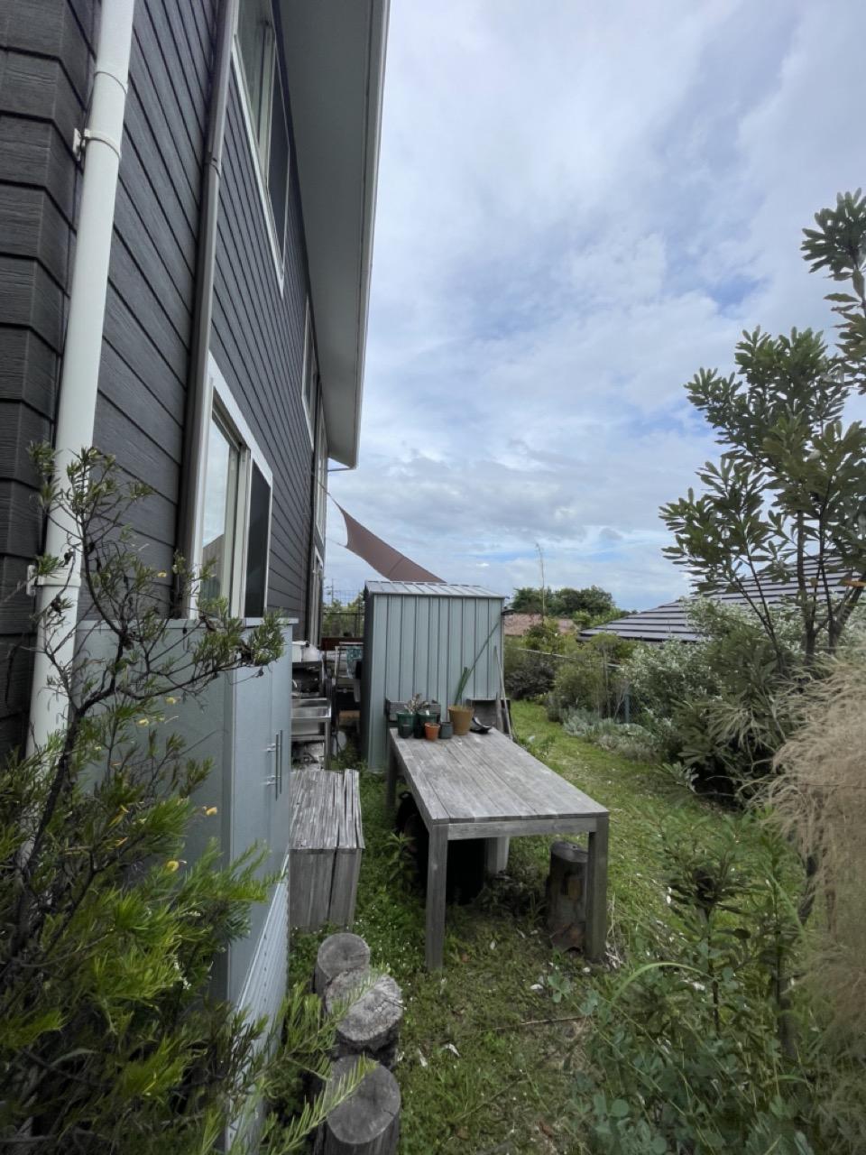 西宮市甲陽園目神山町の売買物件/庭の納谷。