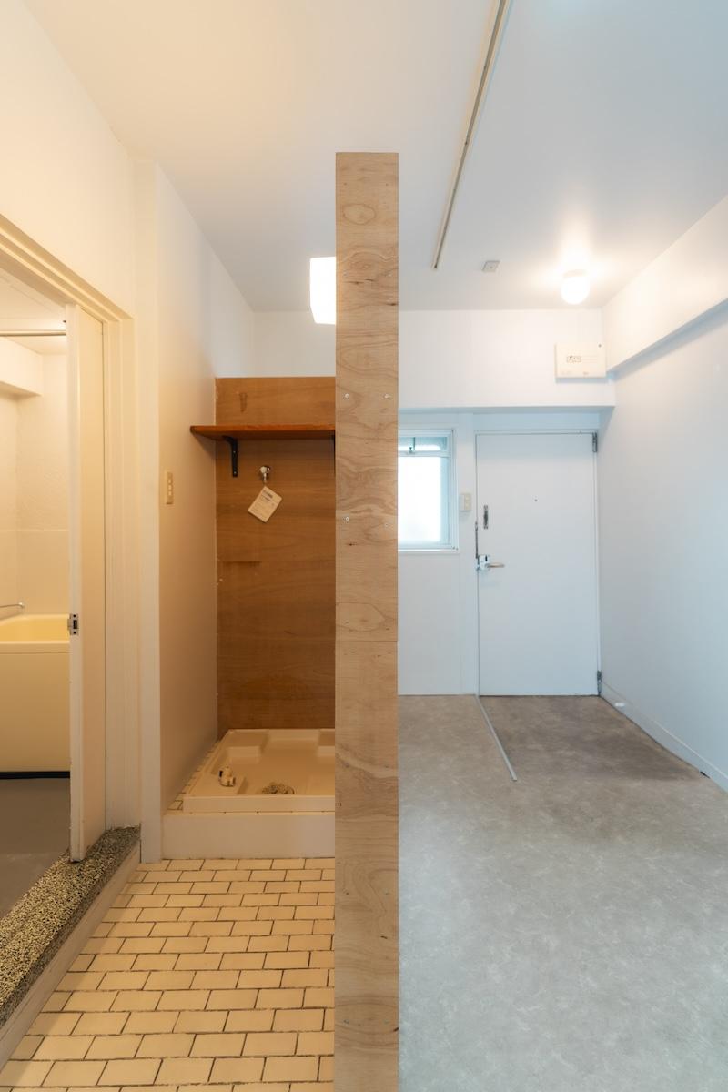 尼崎市道意町の賃貸物件/土間と壁を隔てて水回りスペース