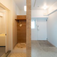 尼崎市道意町の賃貸物件/土間と壁を隔てて水回りスペース