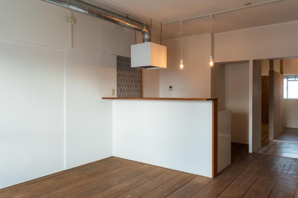 尼崎市道意町の賃貸物件/（608号室）カウンターにハイチェアを置いたらダイニングにもなっちゃう