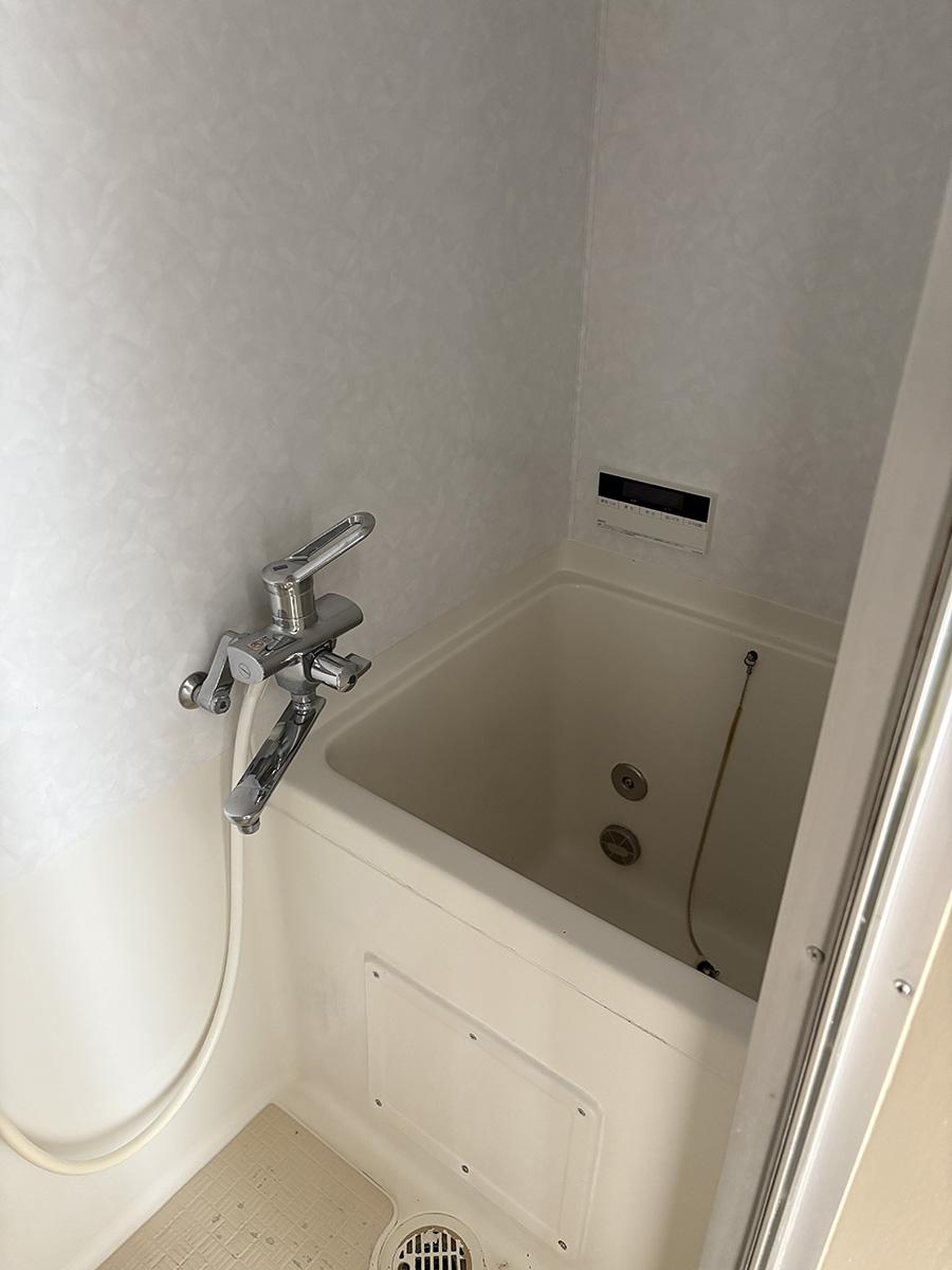 明石市東野町の売買物件/風呂は小さめです