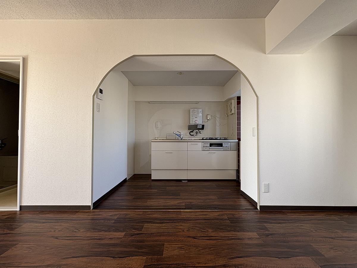 明石市東野町の売買物件/開口の形がかわいい