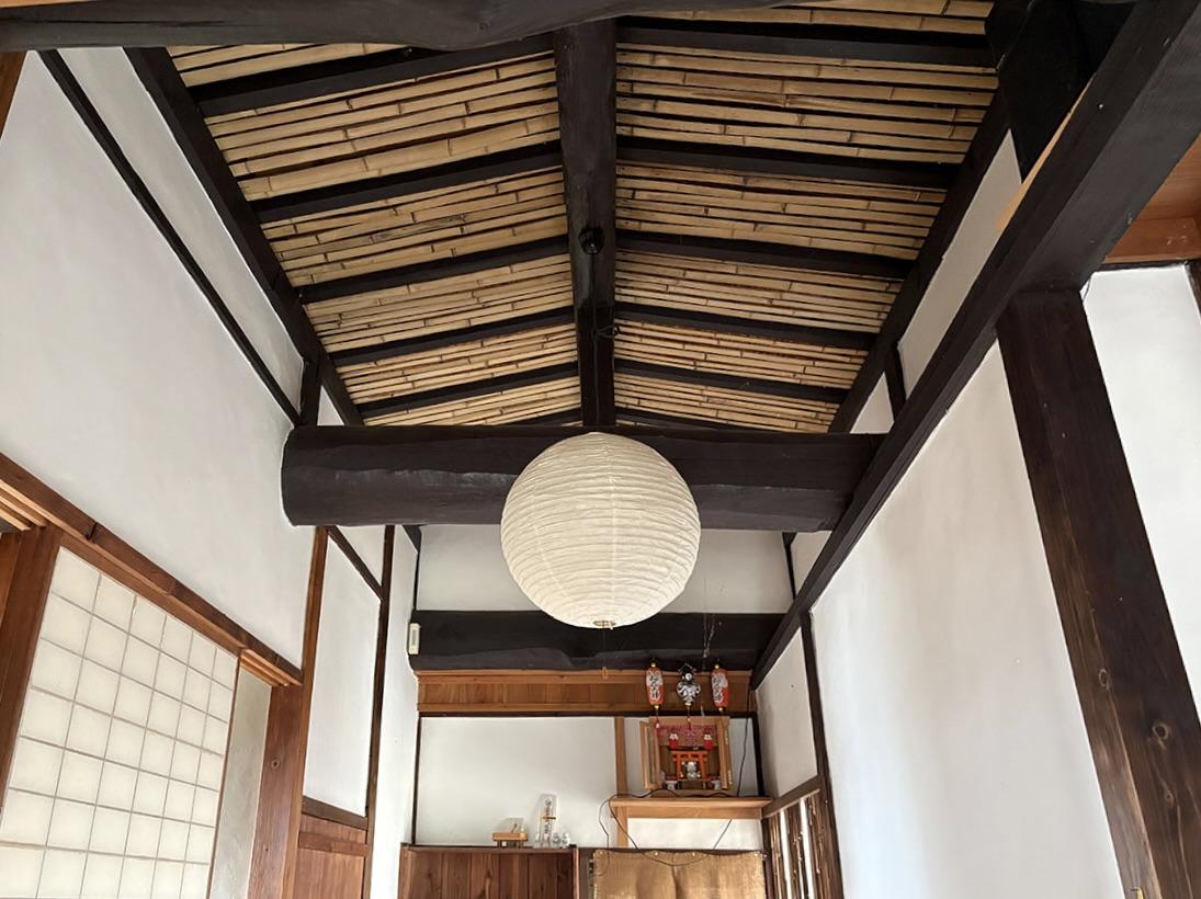 加西市油谷町の賃貸物件/竹天井と梁