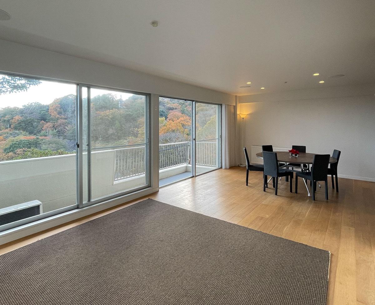 芦屋市奥池町の売買物件/リビングからは東おたふく山、大阪湾がみえます